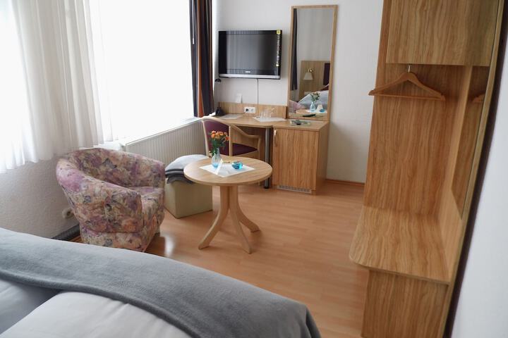 Room 9 of 45