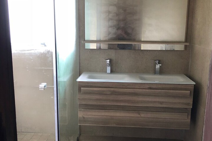 Room 21 of 29