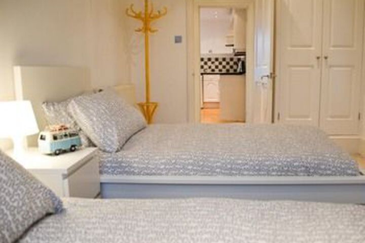Room 10 of 15