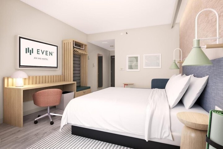 Room 3 of 50