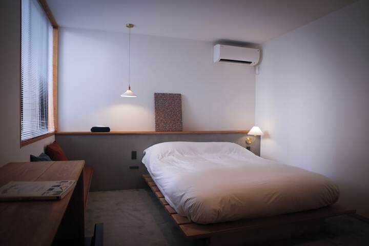 Room 15 of 34