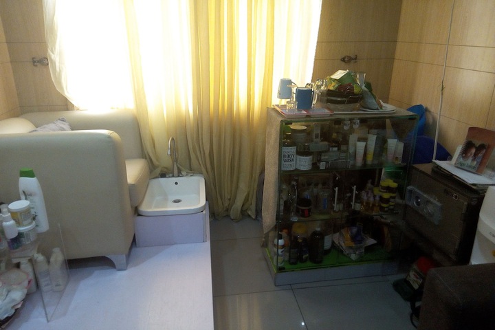 Room 63 of 81
