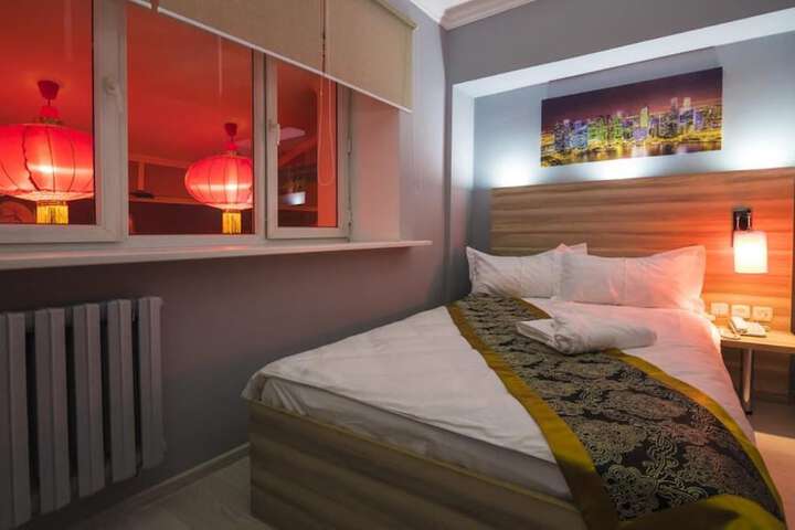 Room 10 of 25