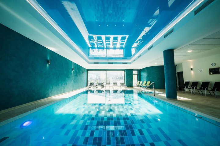 Hotel Pool