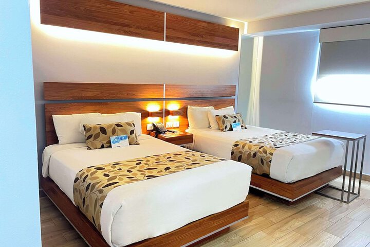 Room 12 of 30