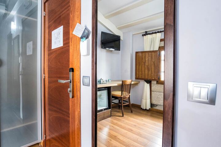 Room 25 of 52