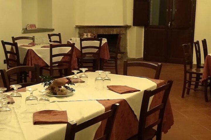 Dining 21 of 29