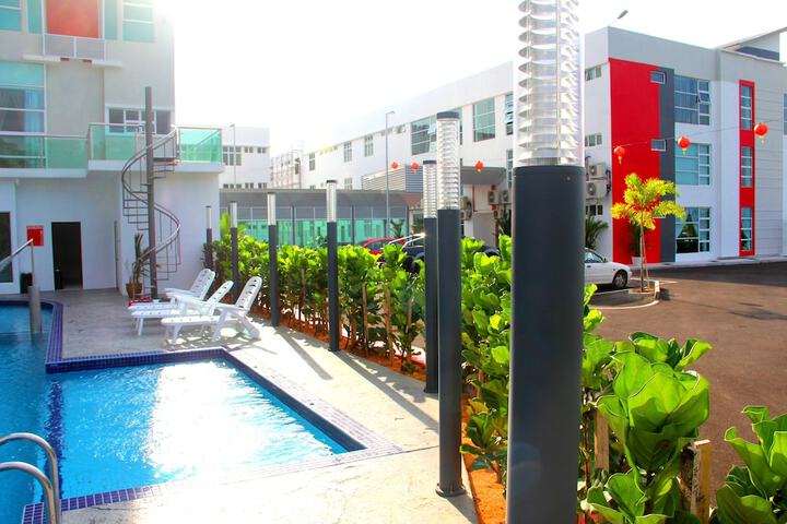 Hotel Pool
