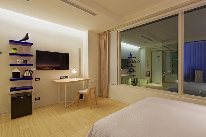 Room 17 of 160