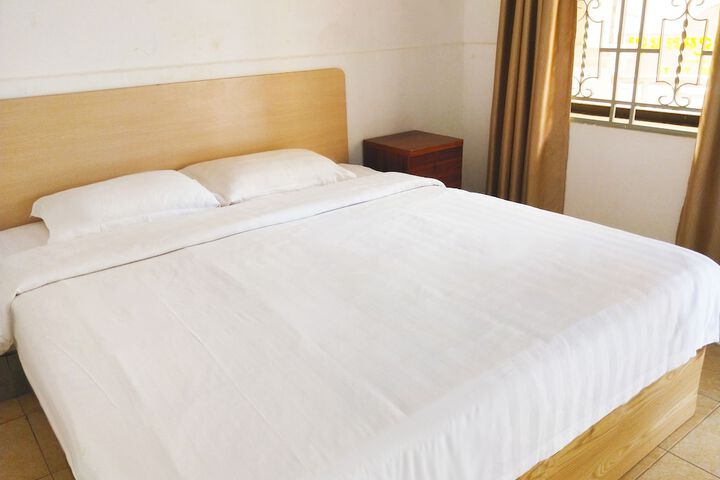 Room 10 of 36