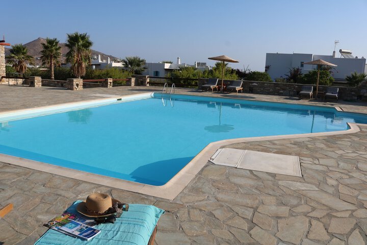 Pool 52 of 75