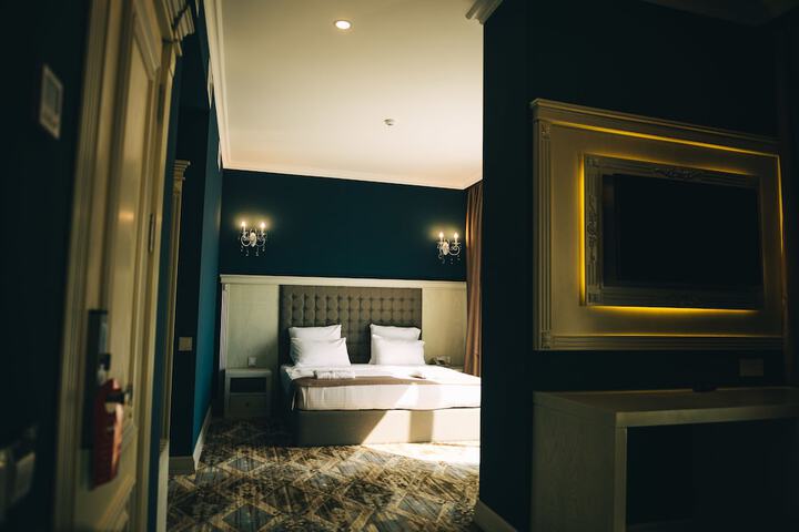 Room 12 of 41