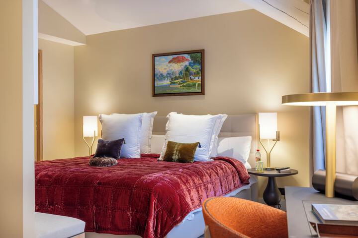 Room 8 of 23