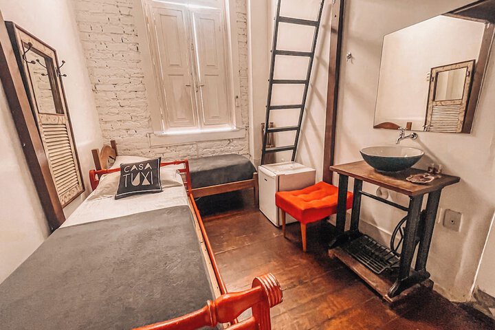 Room 33 of 73
