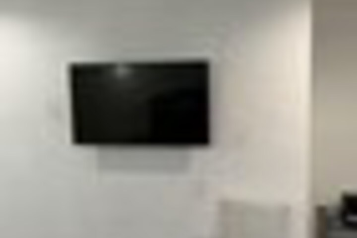 Room 11 of 21