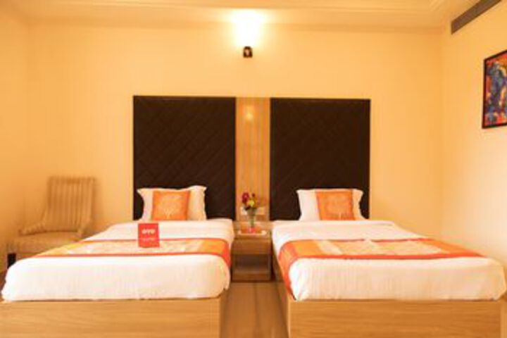 Room 10 of 24