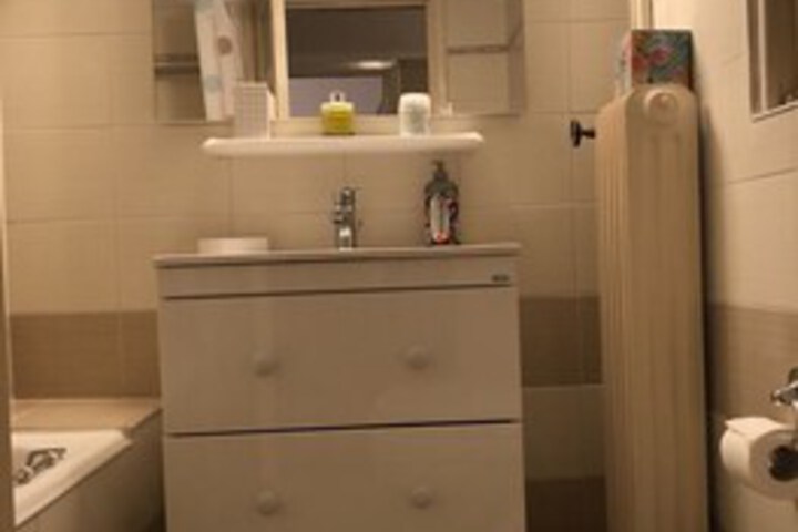 Room 62 of 74