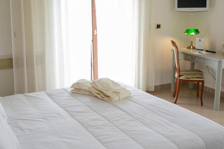 Room 48 of 110