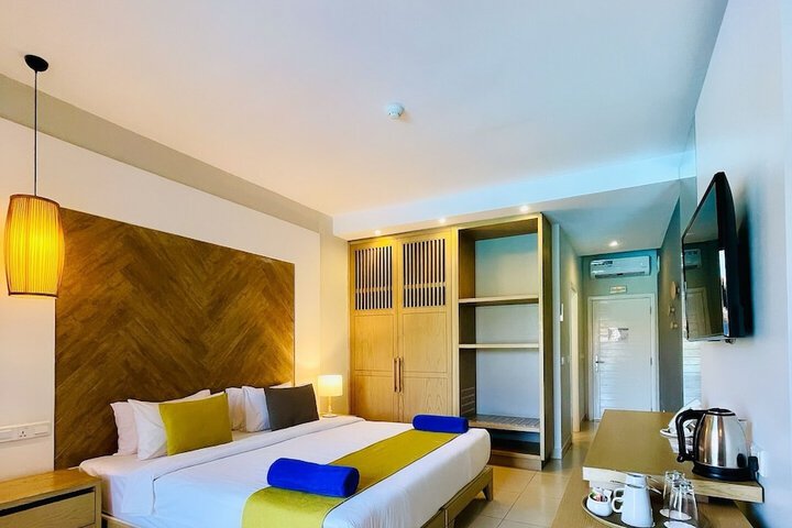 Room 5 of 27