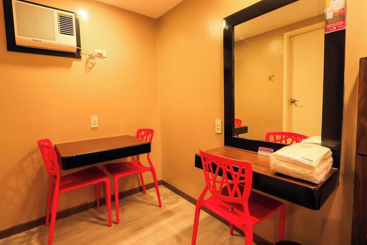 Room 7 of 19
