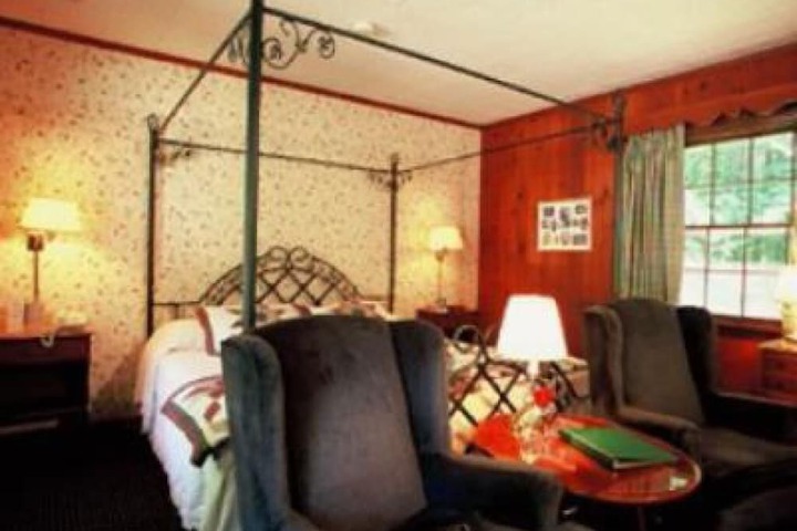 Room 34 of 84