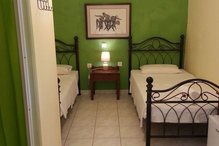 Room 6 of 41
