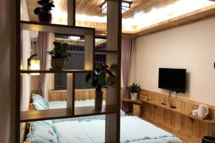 Room 8 of 11