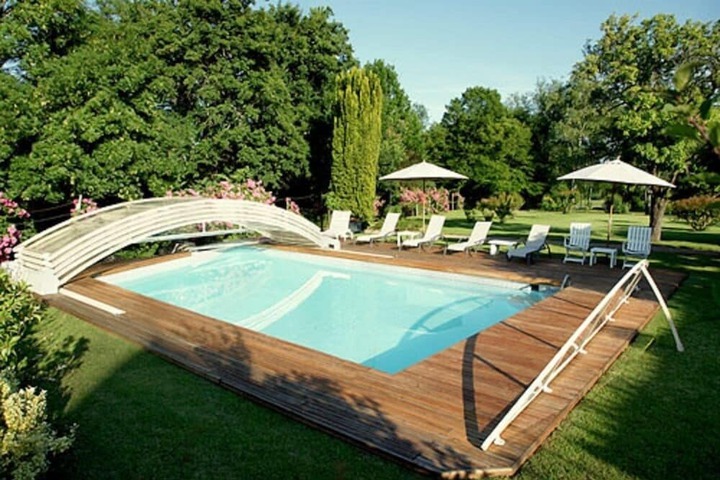 Pool Hotel