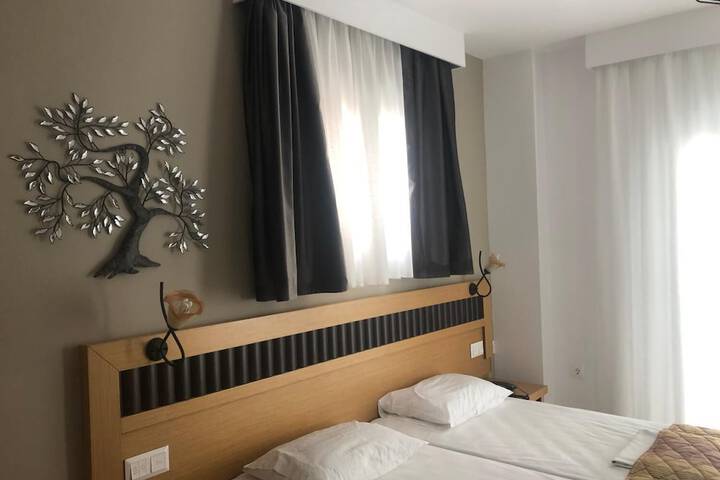 Room 11 of 73