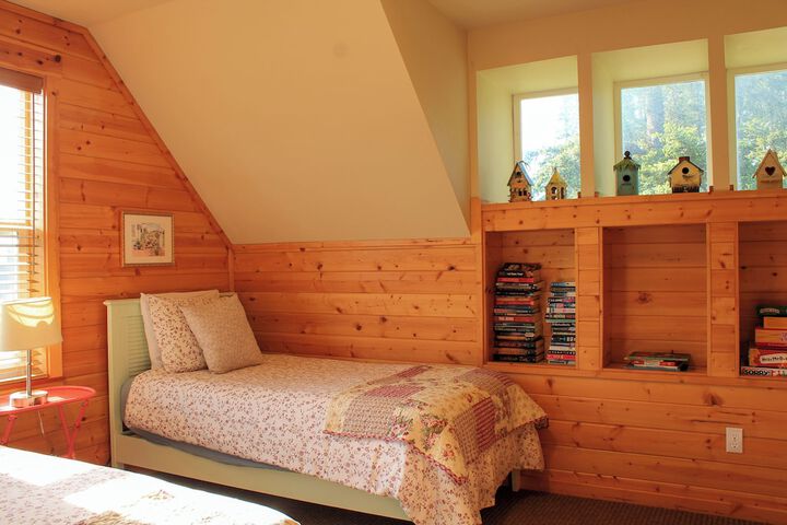 Room 5 of 11