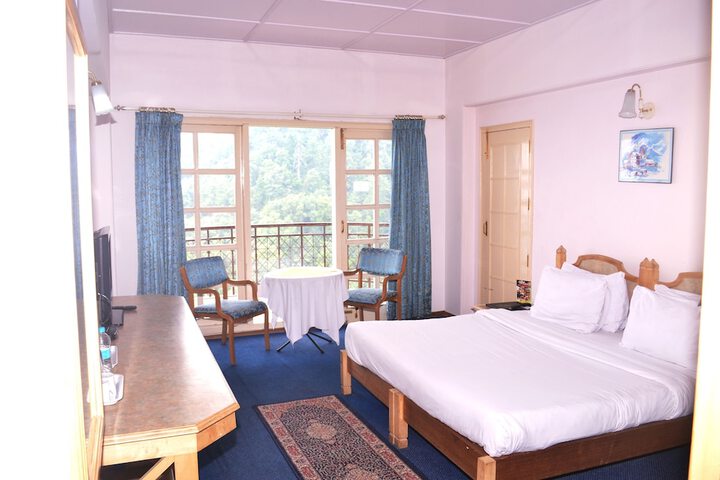 Room 6 of 81