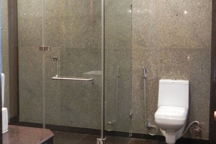 Clean Restrooms