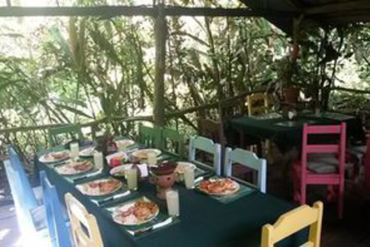 Dining 26 of 28