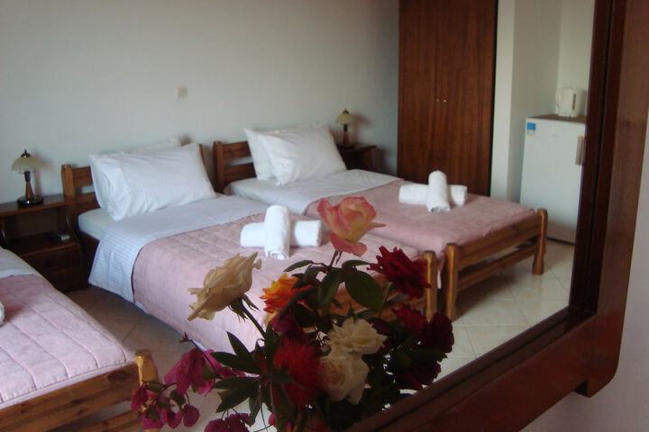 Room 16 of 110