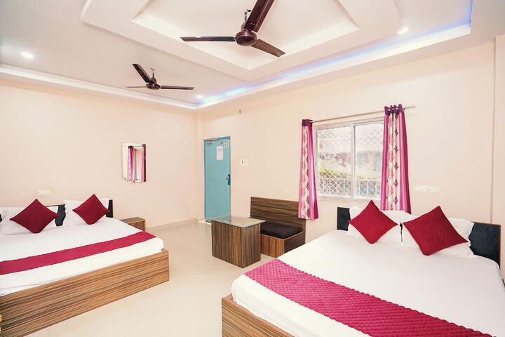 Room 12 of 25