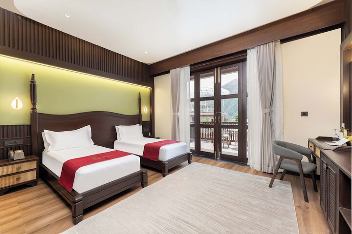 Room 20 of 104