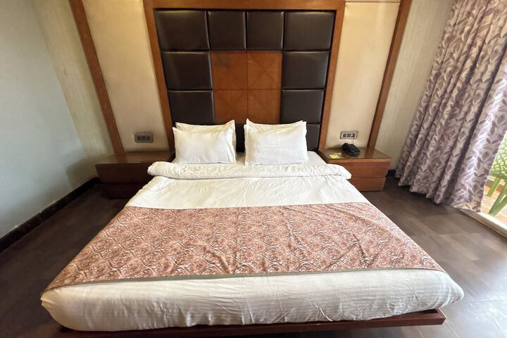 Room 14 of 43
