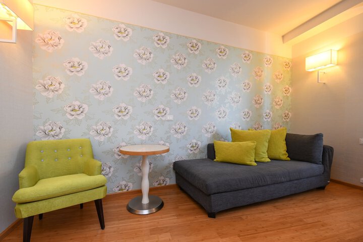 Room 34 of 83