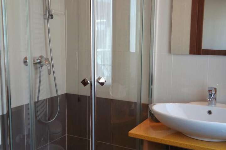 Room 40 of 65