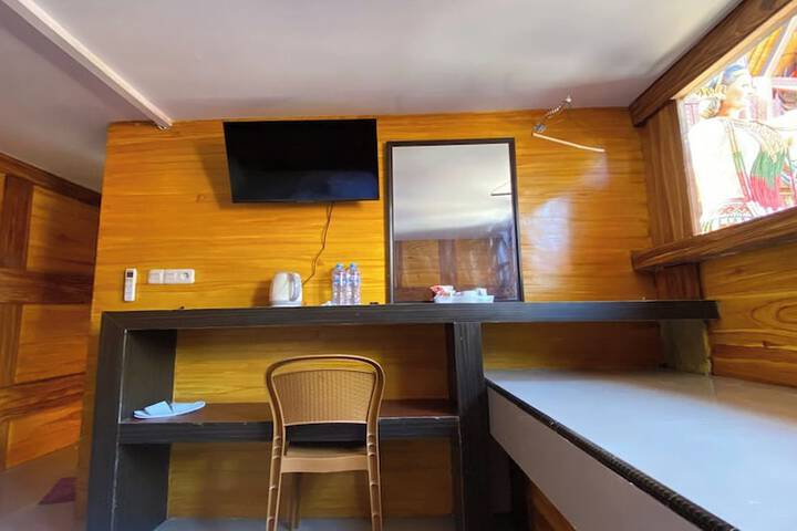 Room 7 of 34