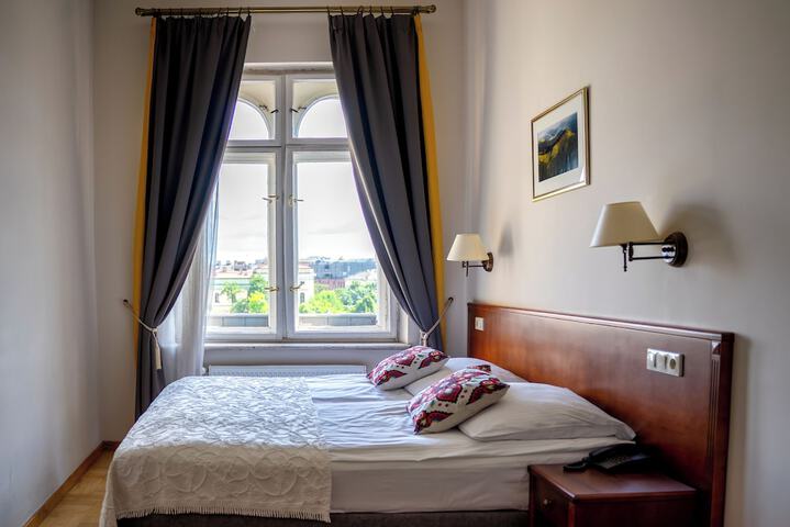 Room 19 of 50