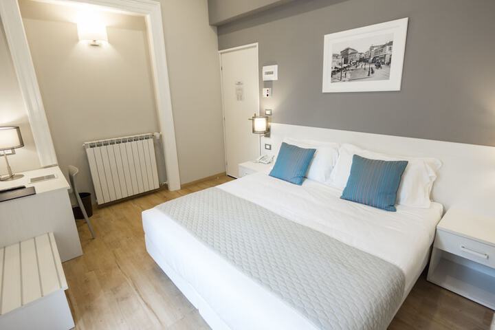 Room 10 of 62