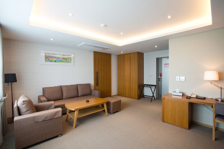 Room 75 of 145