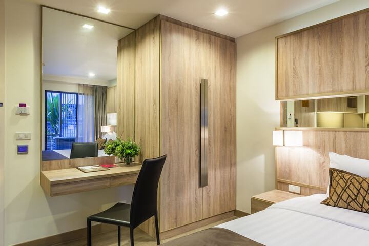 Room 4 of 44