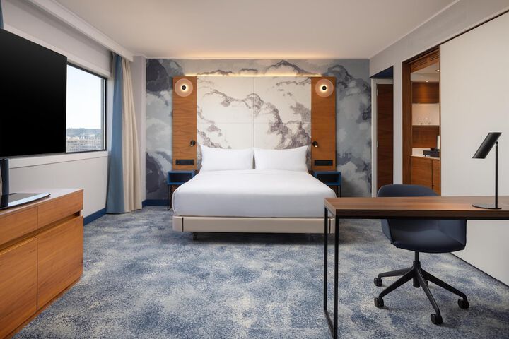 Room 45 of 119