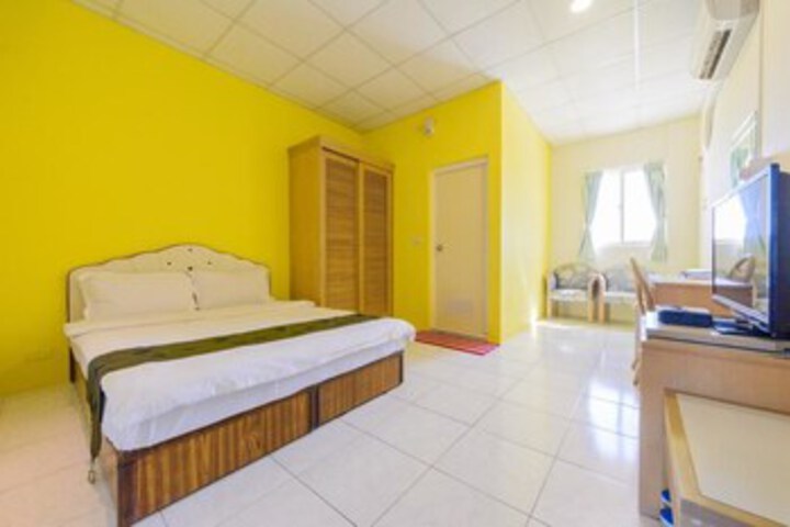 Room 2 of 24