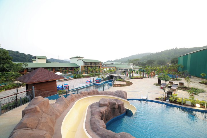 Pool 12 of 27