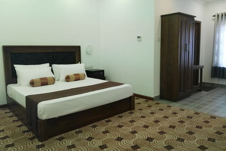 Room 2 of 12