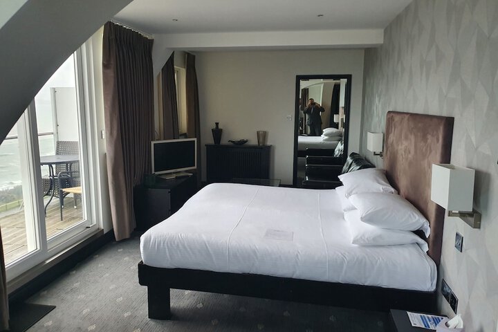Room 36 of 118