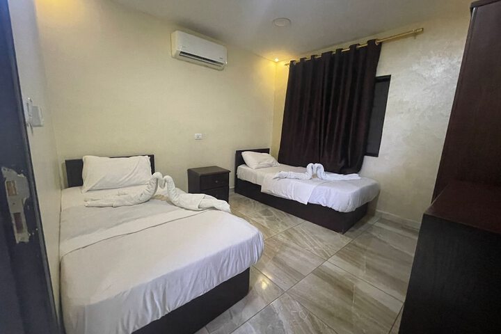 Room 14 of 41